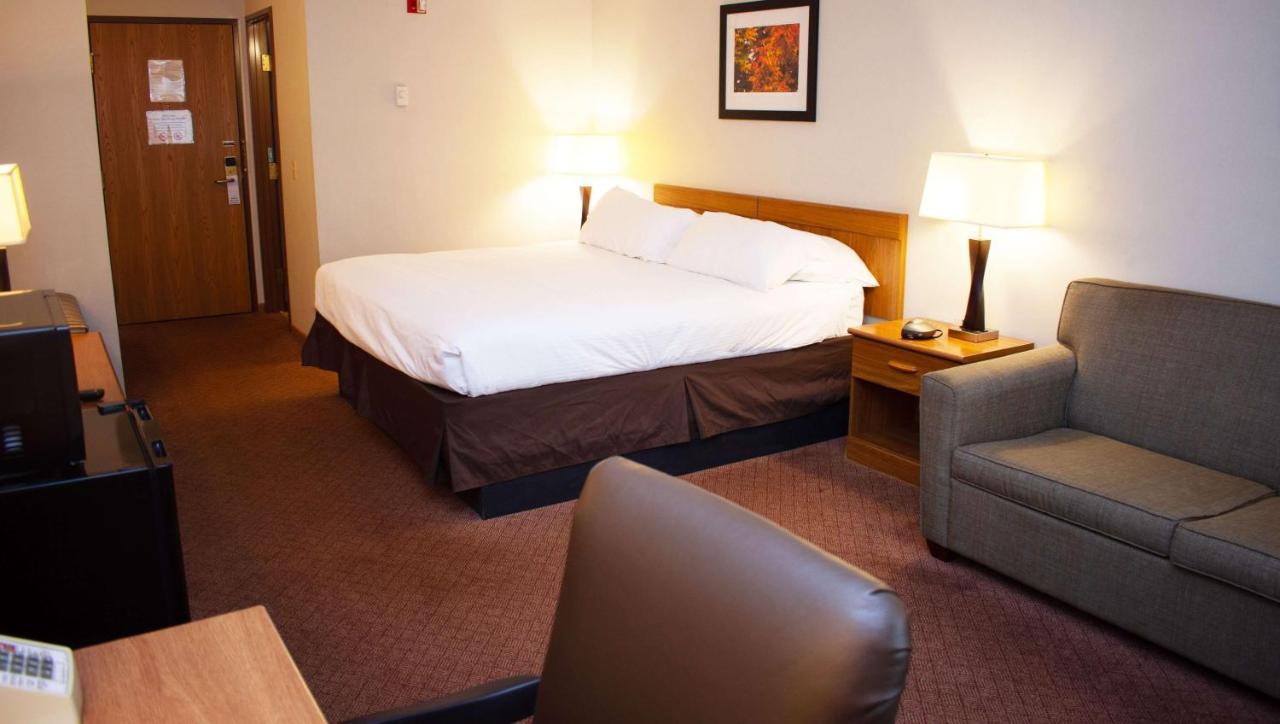 Magnuson Hotel Country Inn Ishpeming Exterior photo