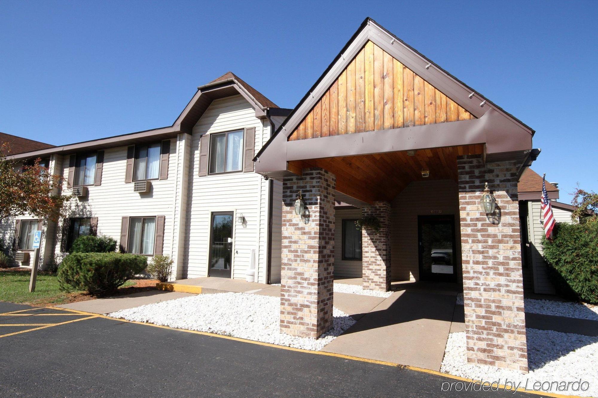 Magnuson Hotel Country Inn Ishpeming Exterior photo